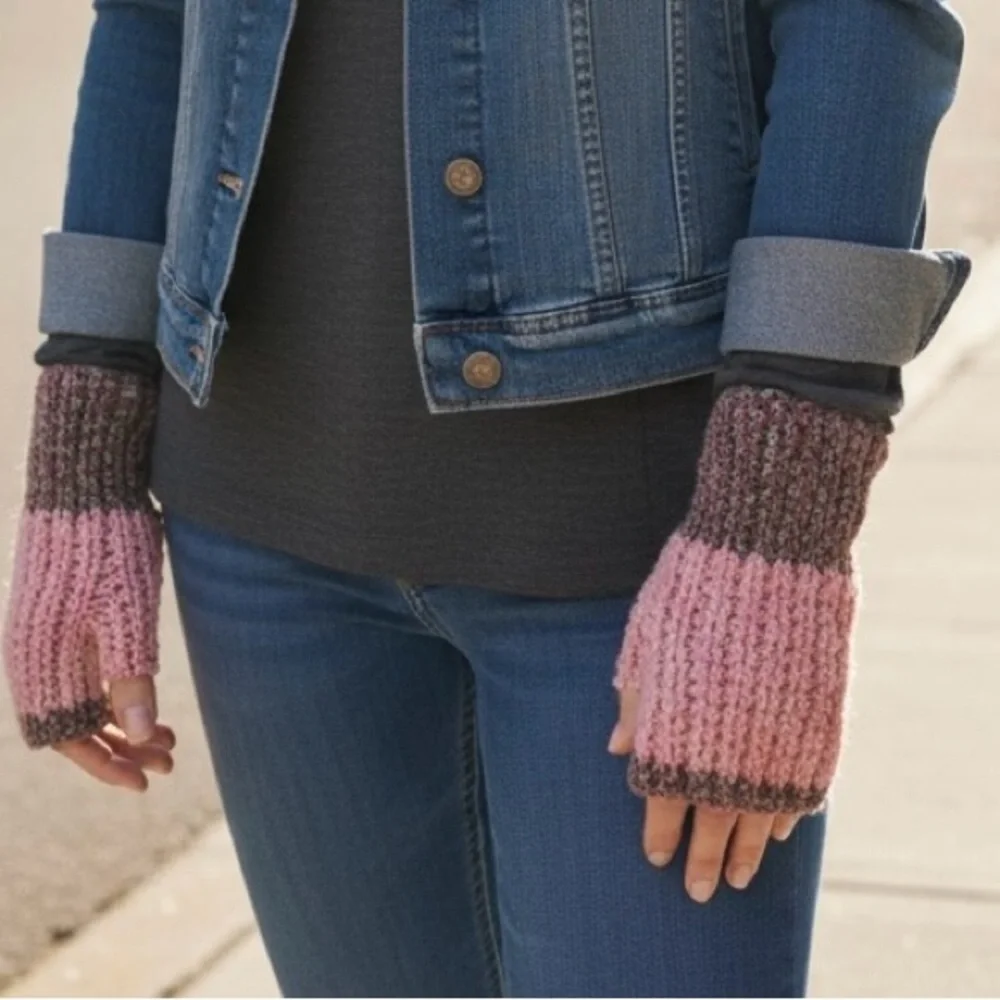 Gloves Fingerless Pink Rose Hand Crafted Knit Soft Cozy Boucle